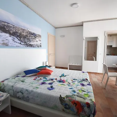 Central Holiday Homes Apartmán