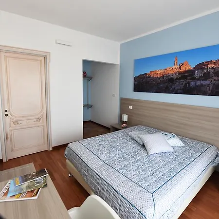 Central Holiday Homes Apartmán Matera