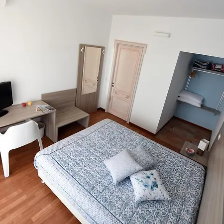 Apartmán Central Holiday Homes *