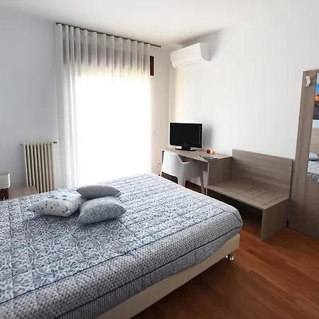 Central Holiday Homes Apartment Matera