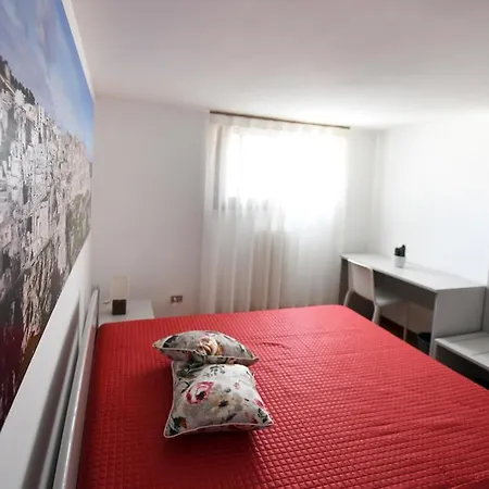 Central Holiday Homes Apartmán Matera